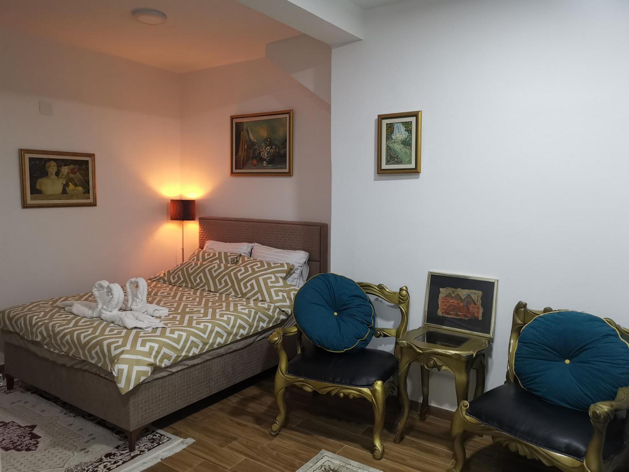 In Apartments Airport Mitrovici  Екстер'єр фото