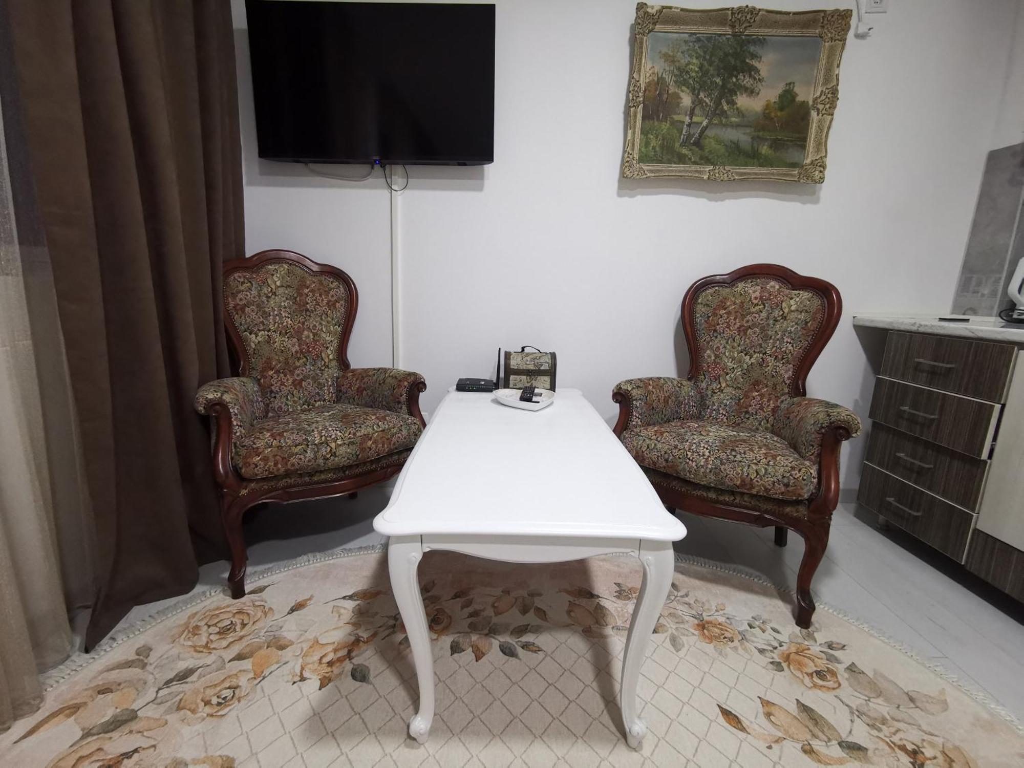 In Apartments Airport Mitrovici  Екстер'єр фото